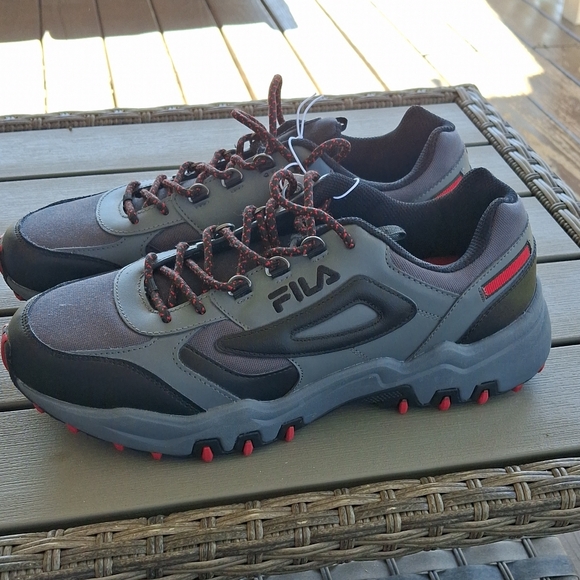 Fila Men's Gray and Red Athletic Shoes - Picture 3 of 6